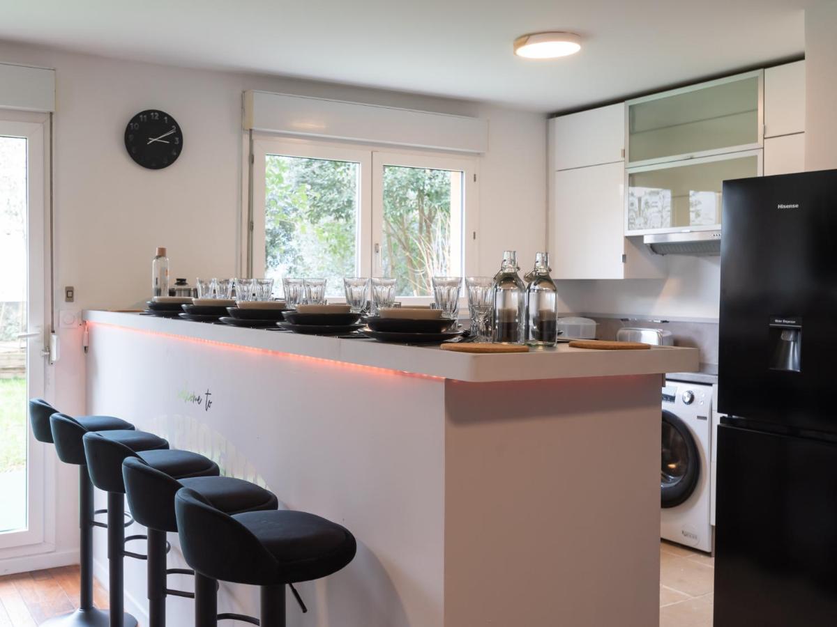 Apartmán Le Phenix - Hypercentre 16 Personnes Garage Gratuit Wifi Jardin Barbecue Proche Parc Tete D'Or Villeurbanne Exteriér fotografie